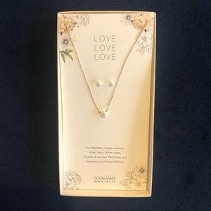 Dogeared Pearl Necklace & Earring Set